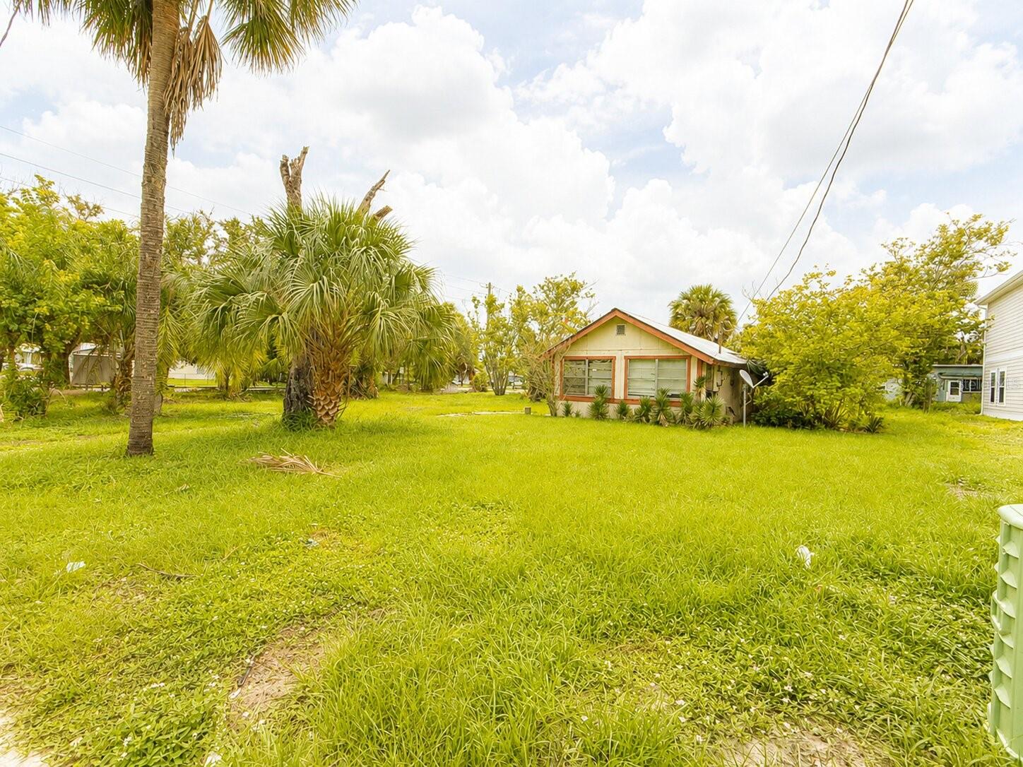 207 S Lee Ave Property Photo 1