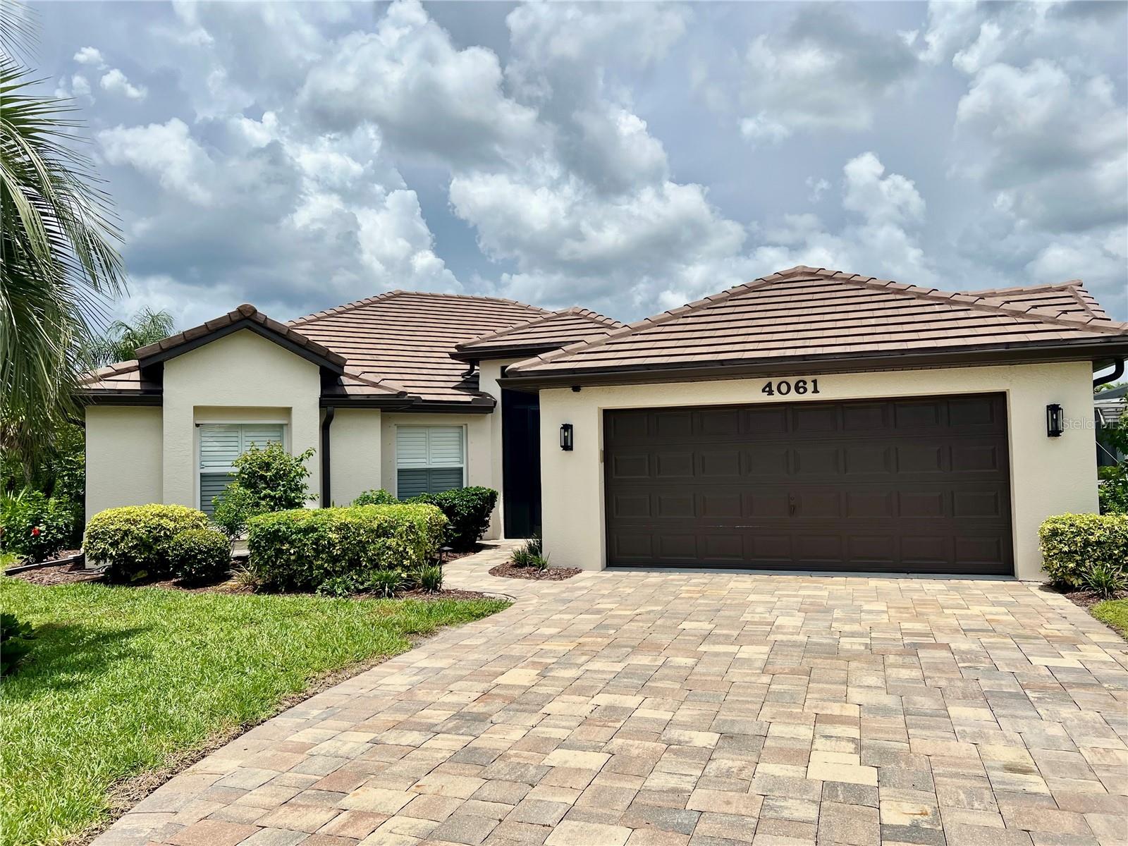 4061 King Tarpon Dr Property Photo 1