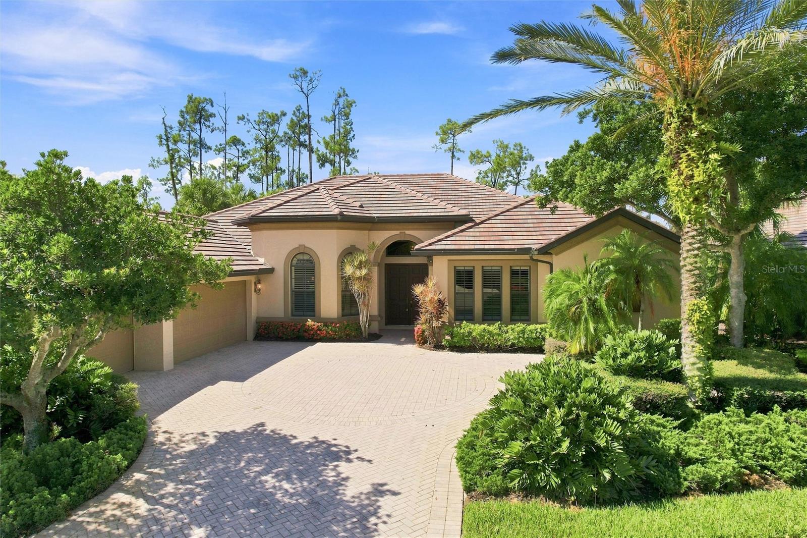 9295 Trieste Dr Property Photo 1