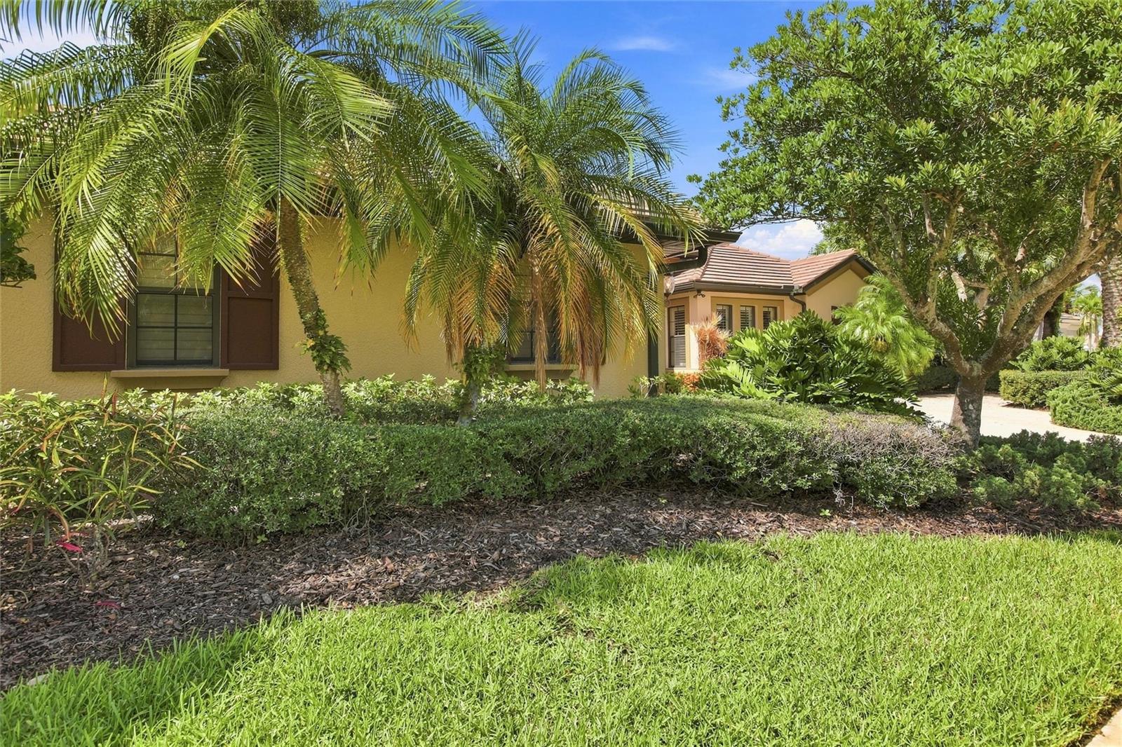 9295 Trieste Dr Property Photo 8