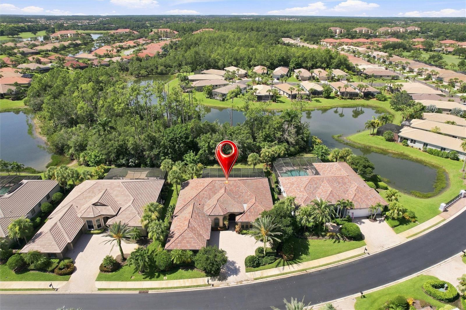 9295 Trieste Dr Property Photo 10