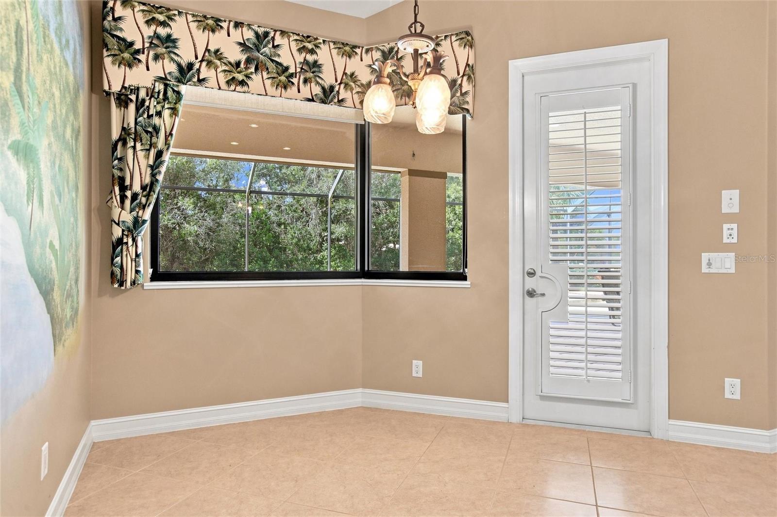 9295 Trieste Dr Property Photo 33