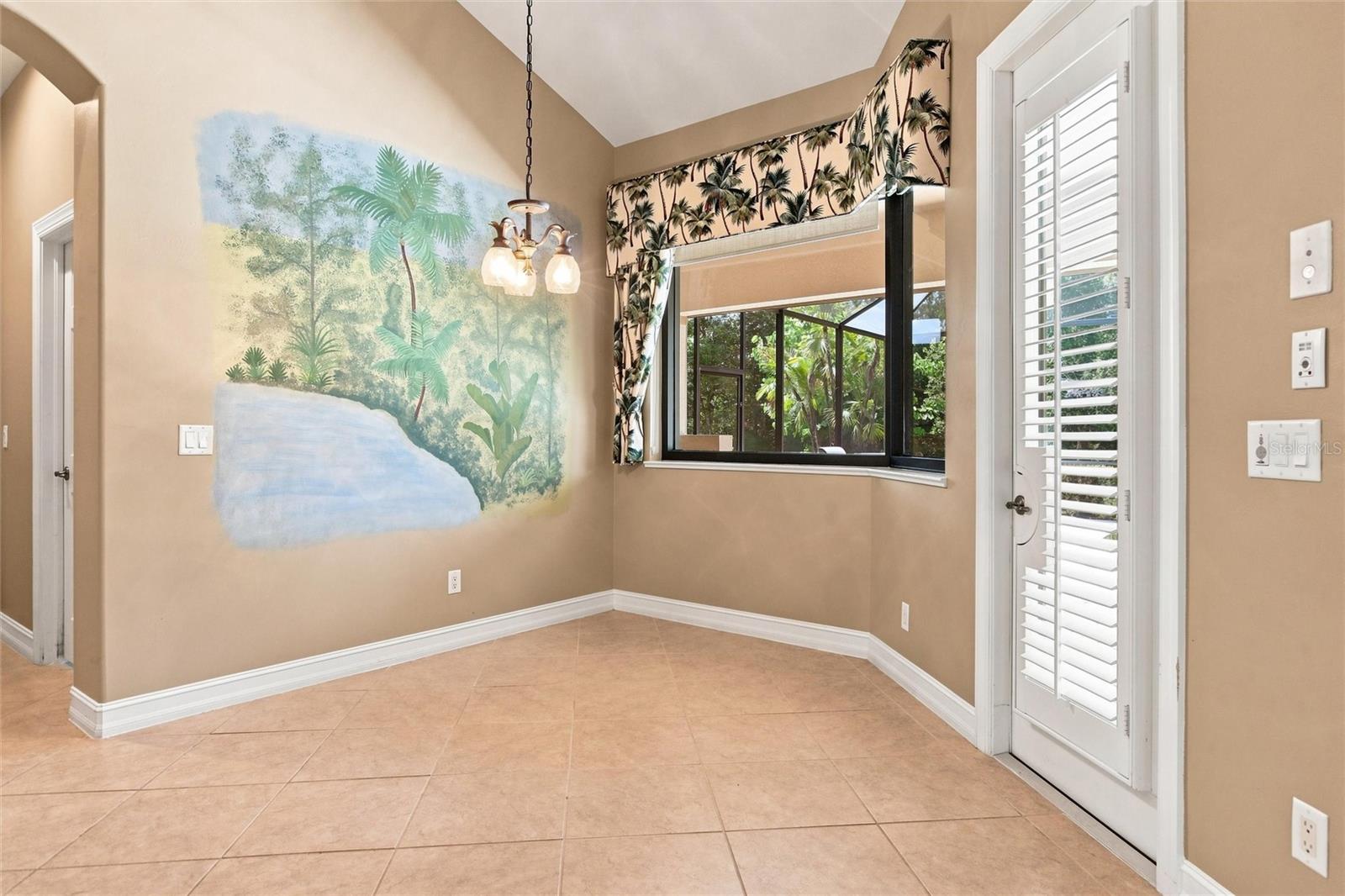 9295 Trieste Dr Property Photo 36