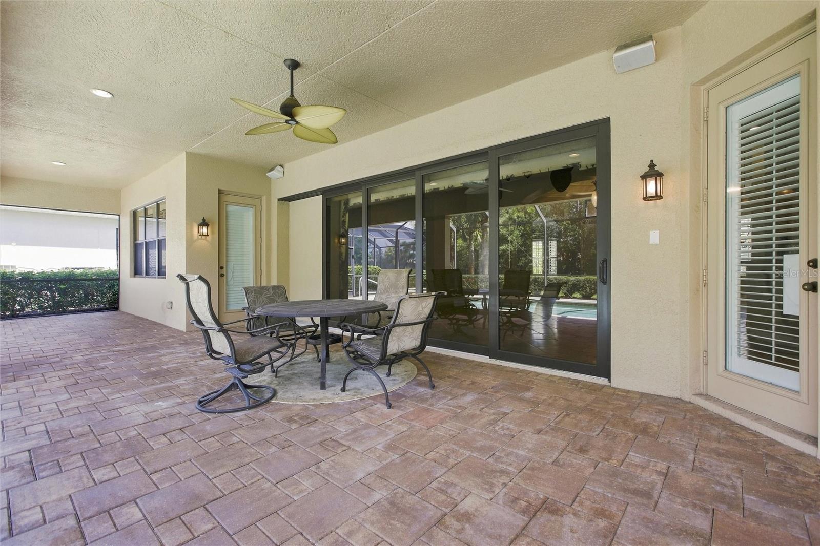 9295 Trieste Dr Property Photo 61
