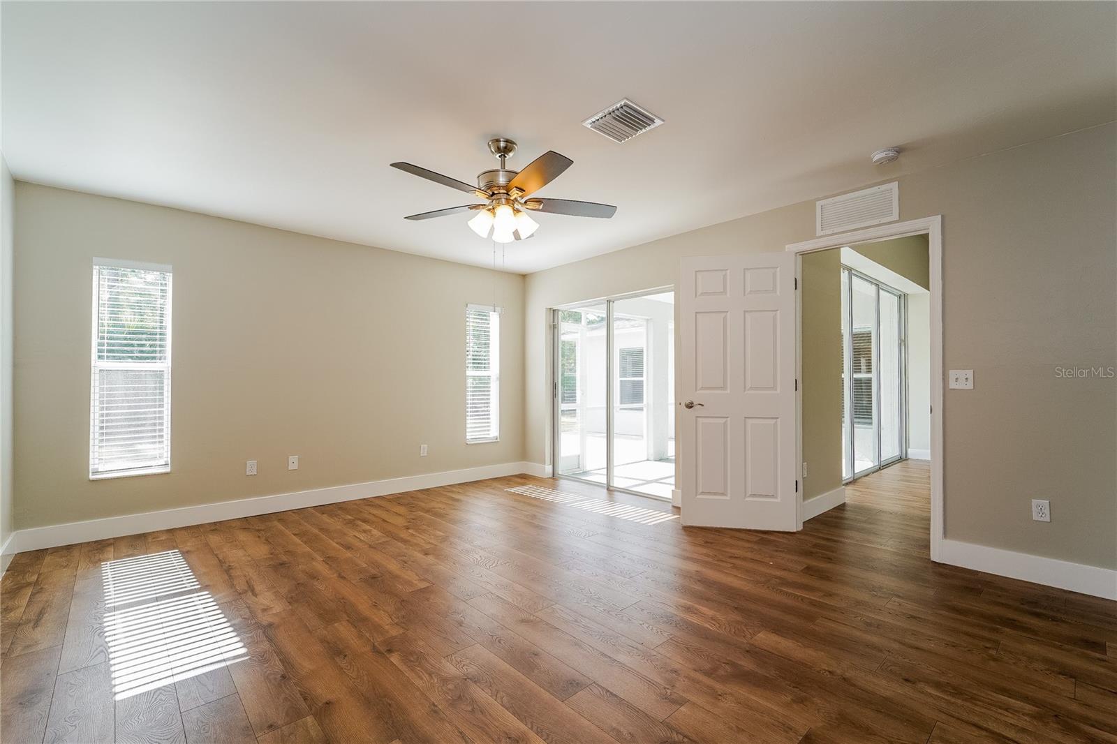 1743 Hazelton Ave Property Photo 8