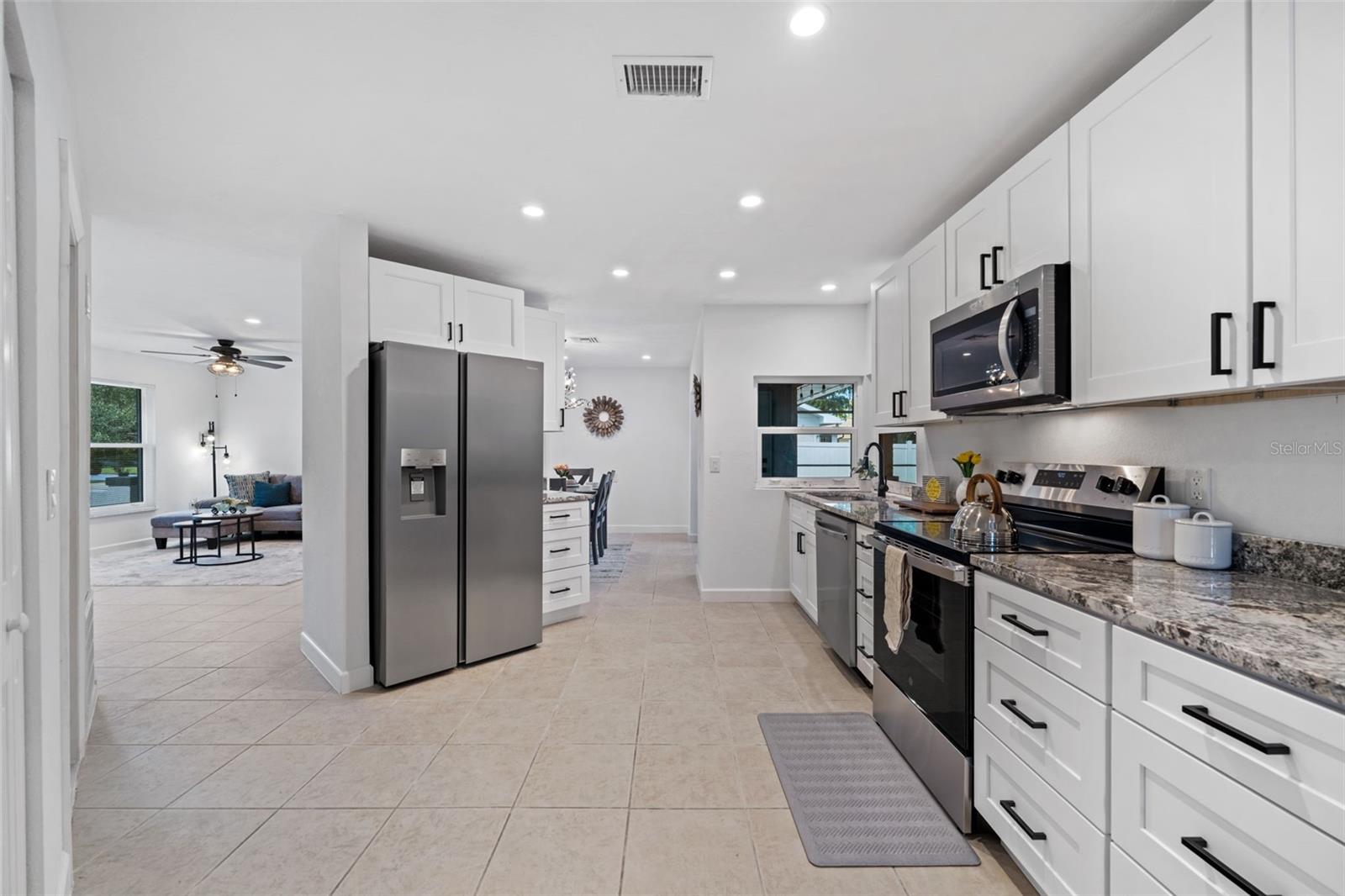 6060 Macbeth Ln Property Photo 13