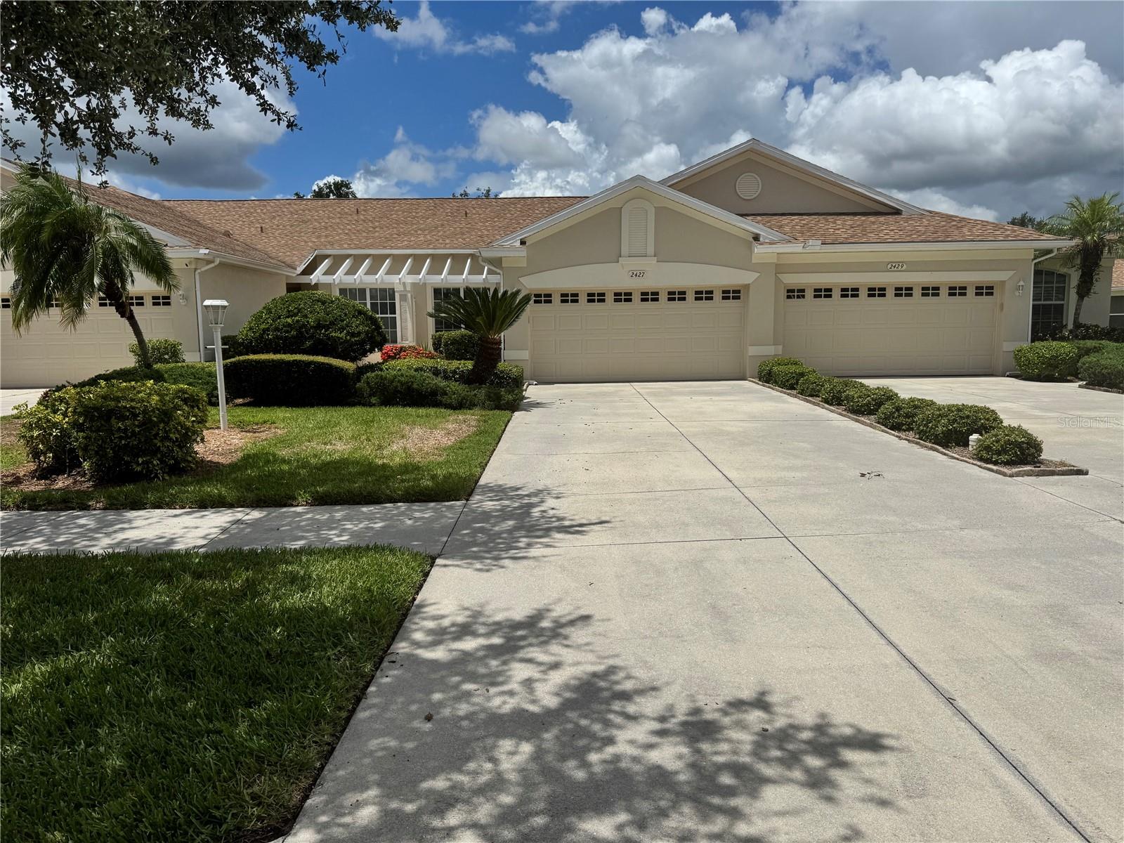 2427 Magnolia Cir Property Photo 1