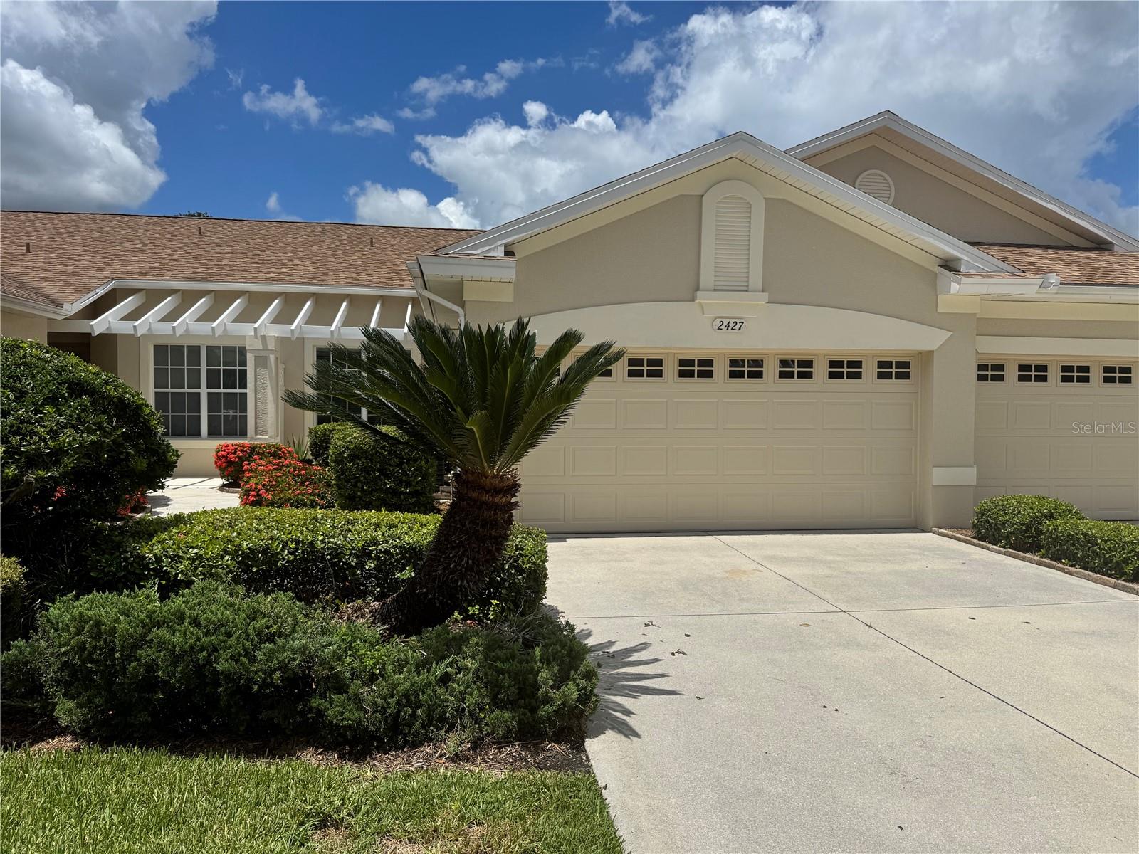 2427 Magnolia Cir Property Photo 6