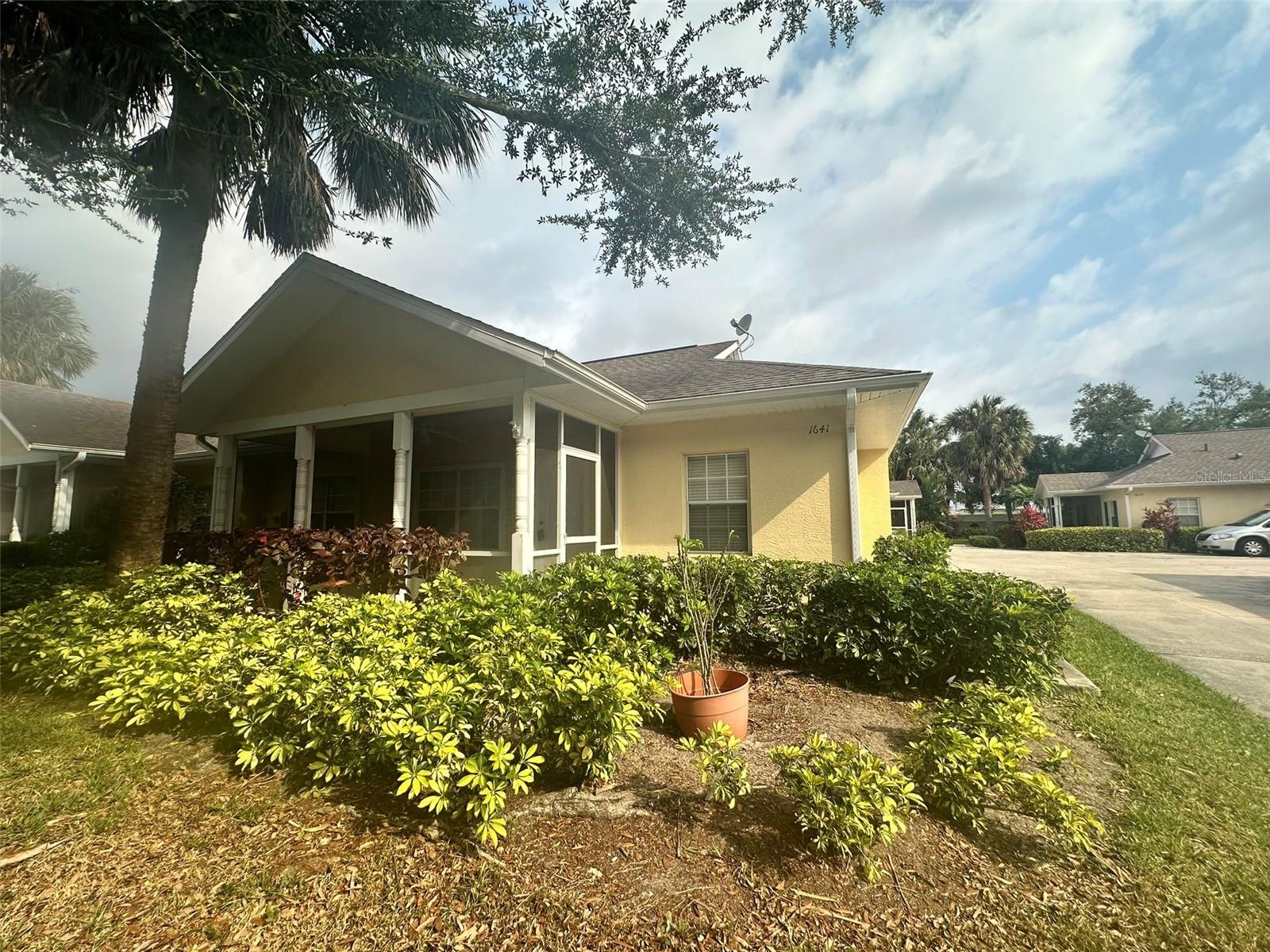 1641 RED OAK LN Property Photo 1