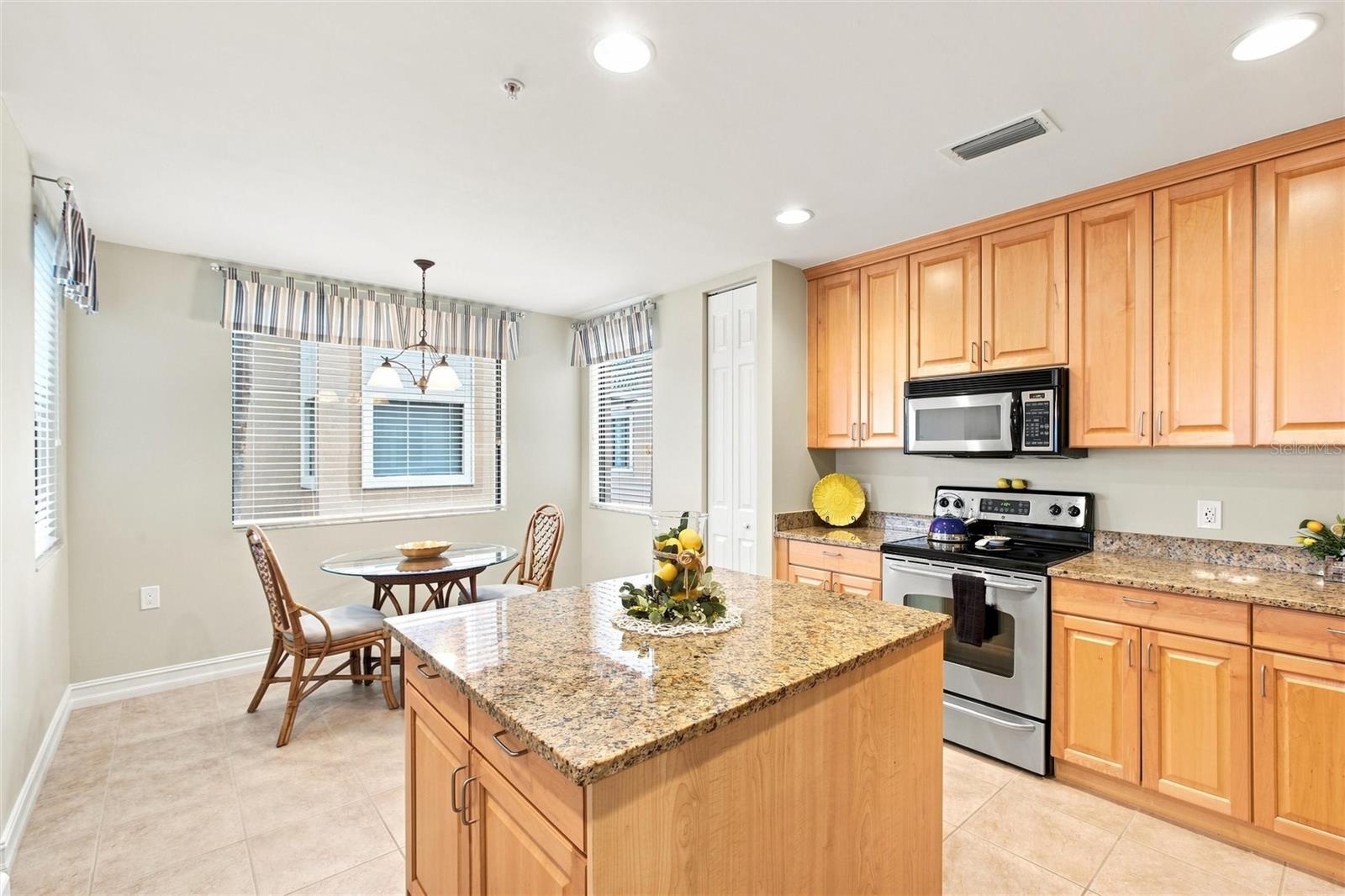 87 Vivante Blvd #206 Property Photo 8