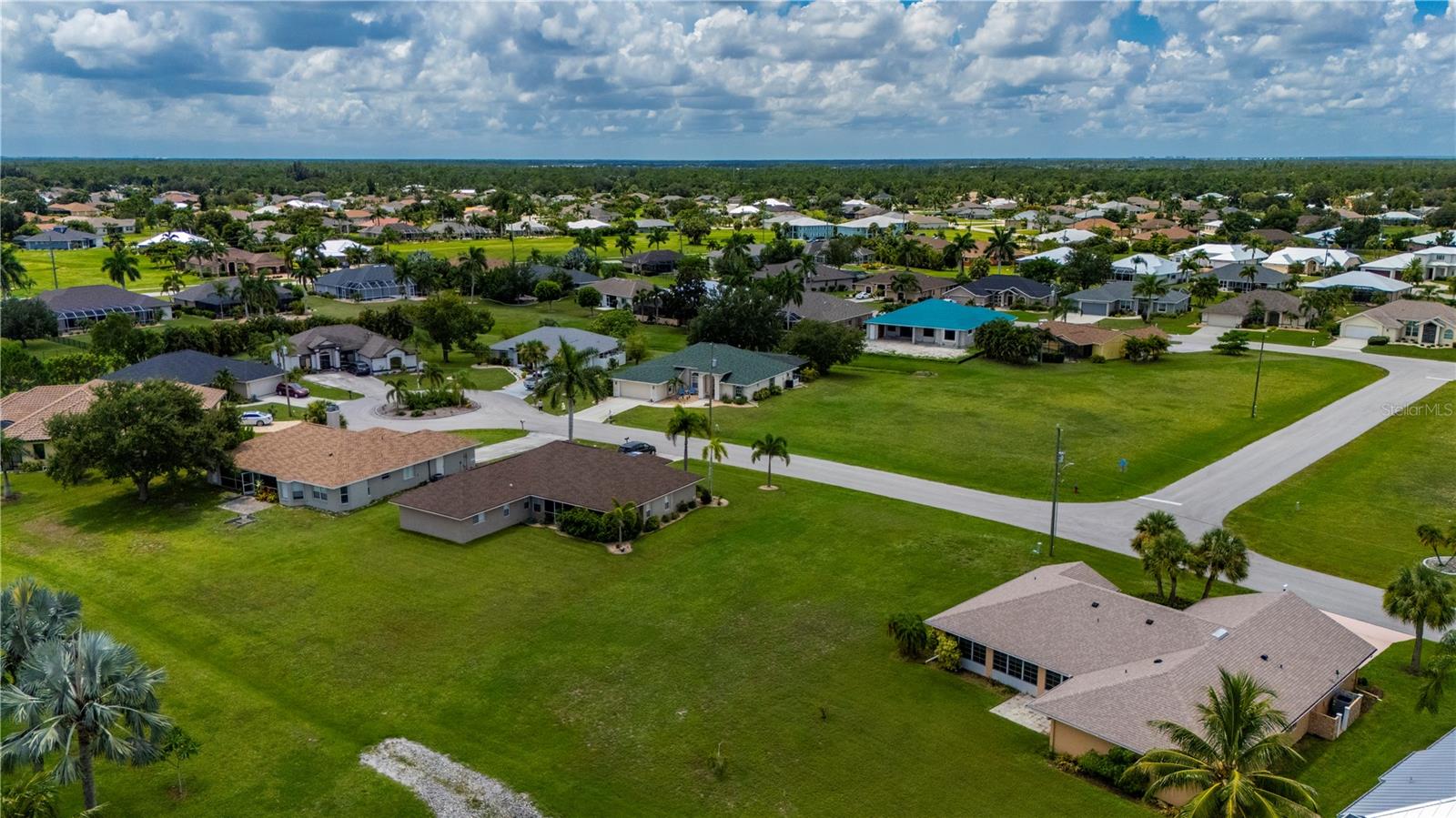 7332 Powder Puff Property Photo 15