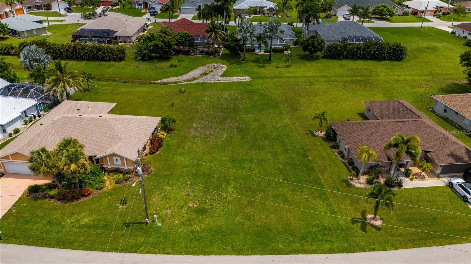 7332 Powder Puff Property Photo 19