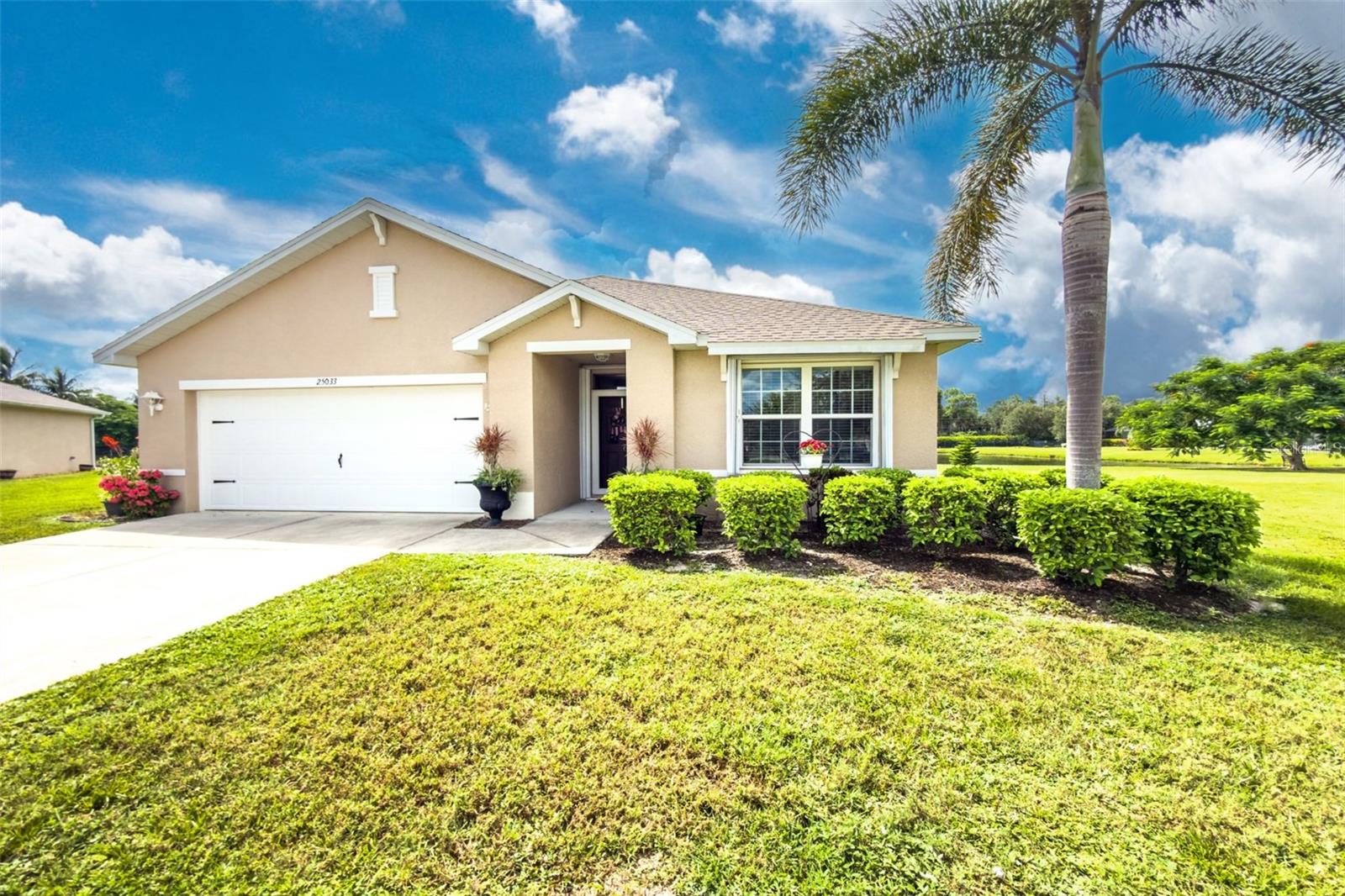 25033 Lalique Pl Property Photo 3