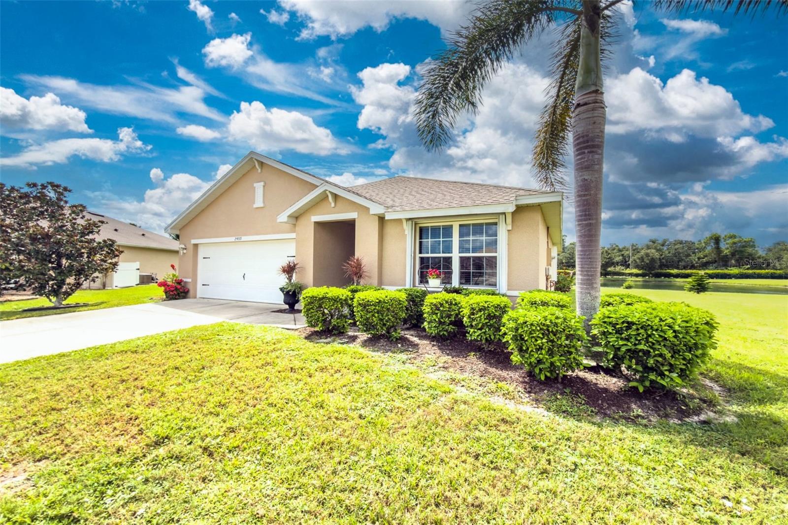 25033 Lalique Pl Property Photo 4