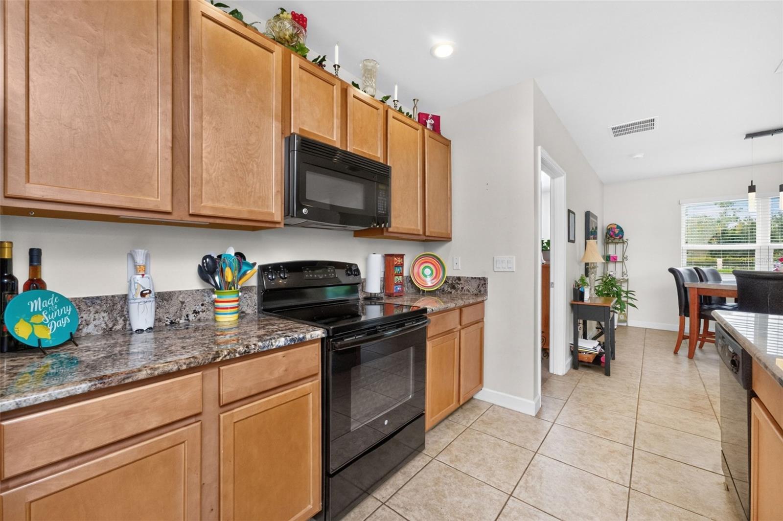 25033 Lalique Pl Property Photo 7