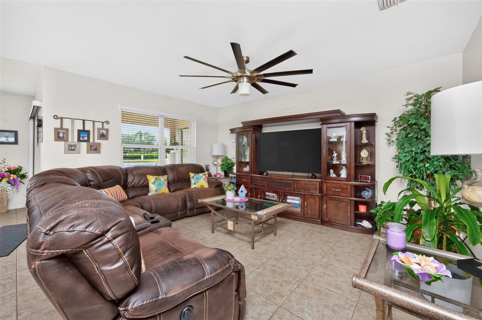 25033 Lalique Pl Property Photo 9