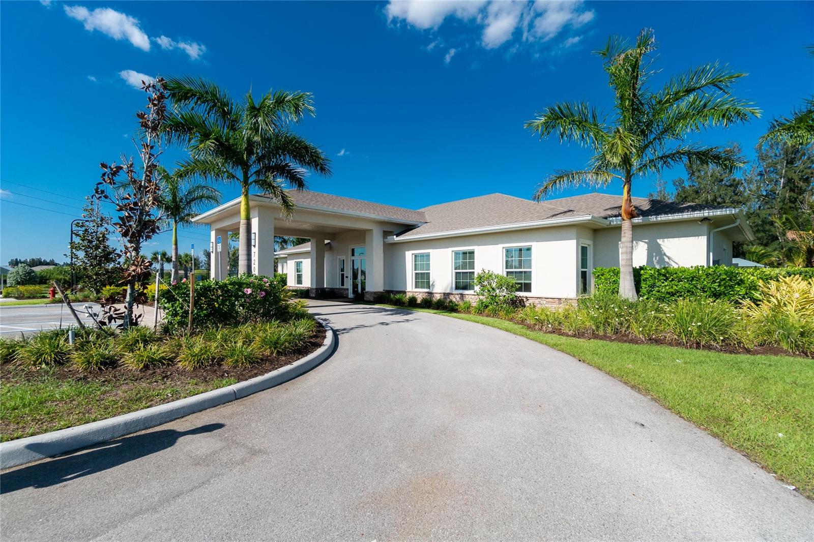25033 Lalique Pl Property Photo 32