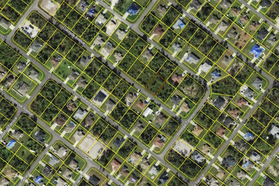 COLORADE AVE Property Photo 1