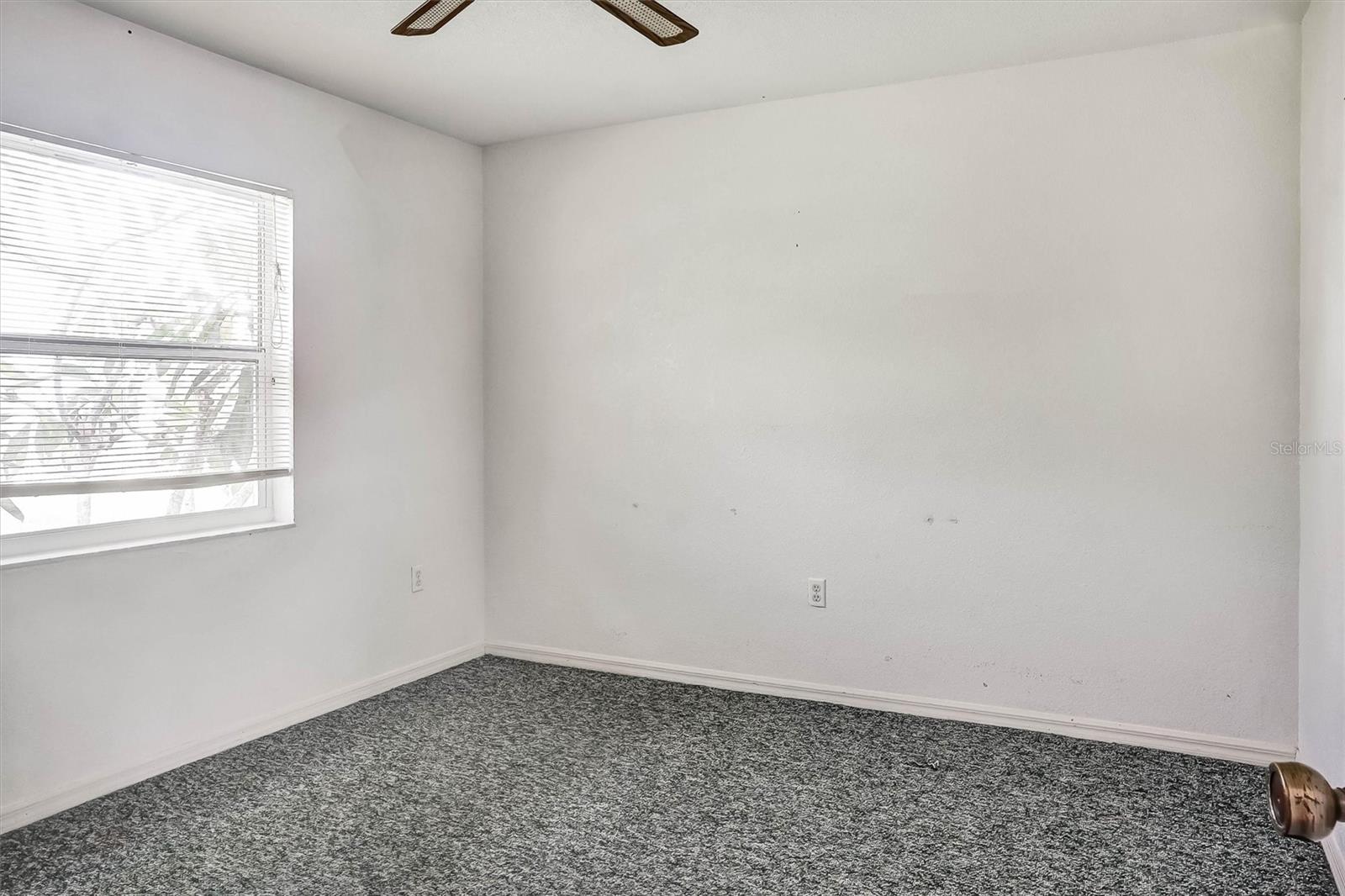 23174 Ranger Ave Property Photo 33