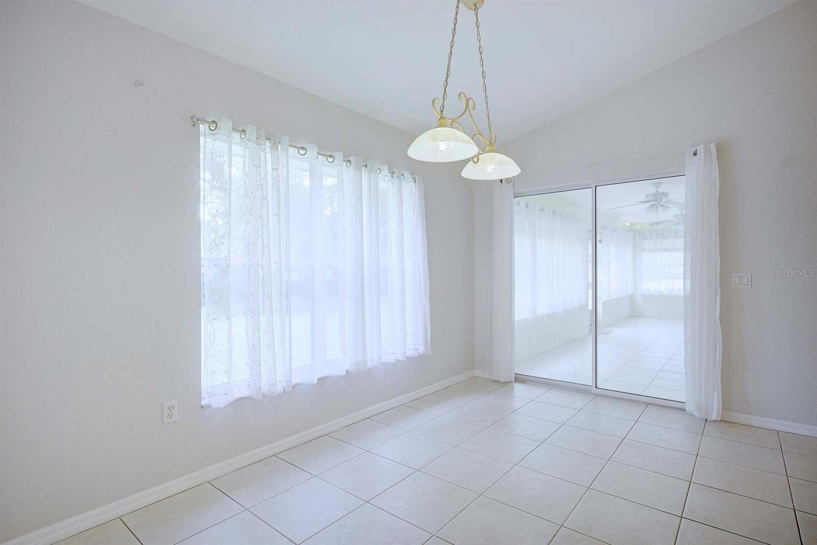 4253 Cremona Dr Property Photo 13