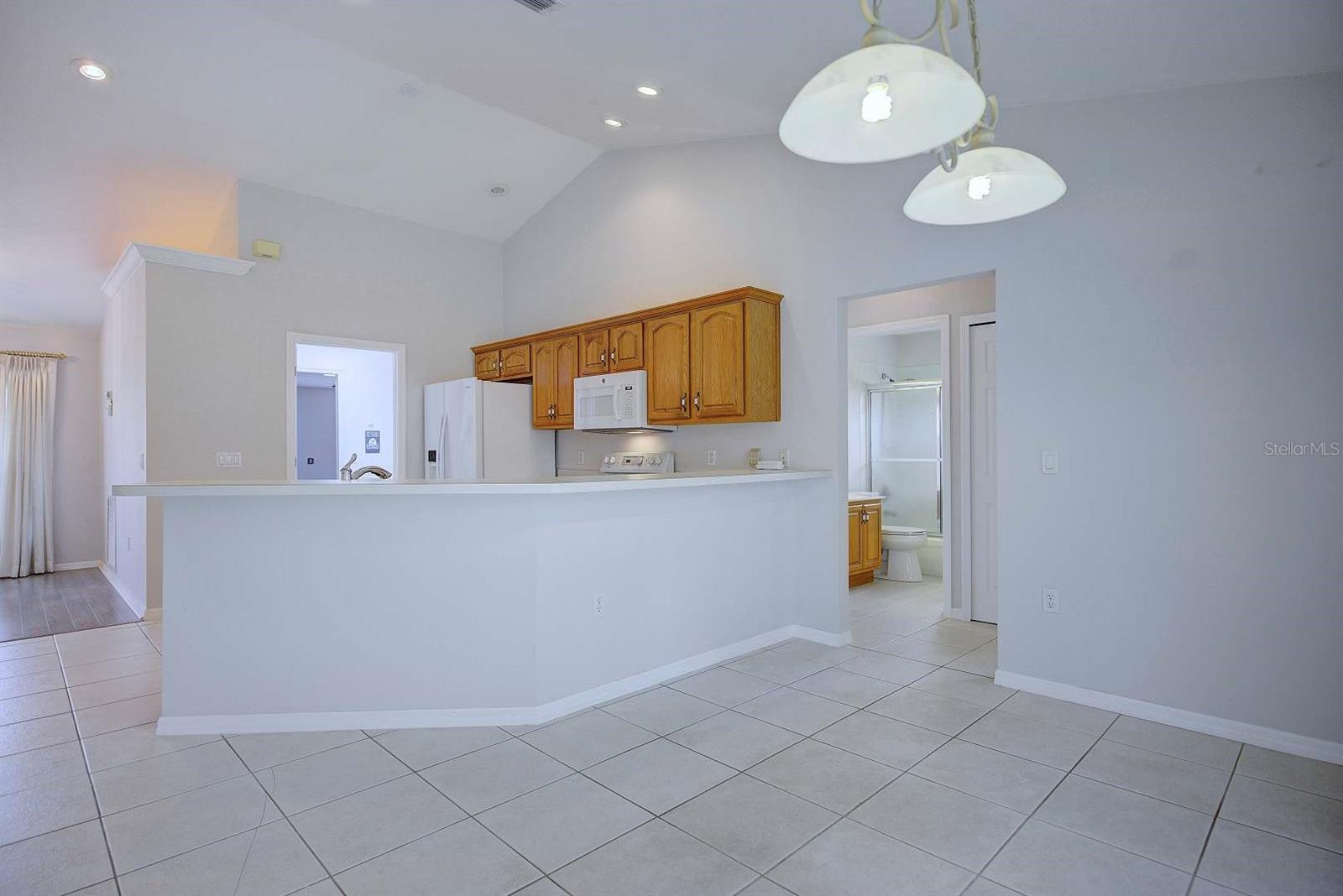 4253 Cremona Dr Property Photo 15