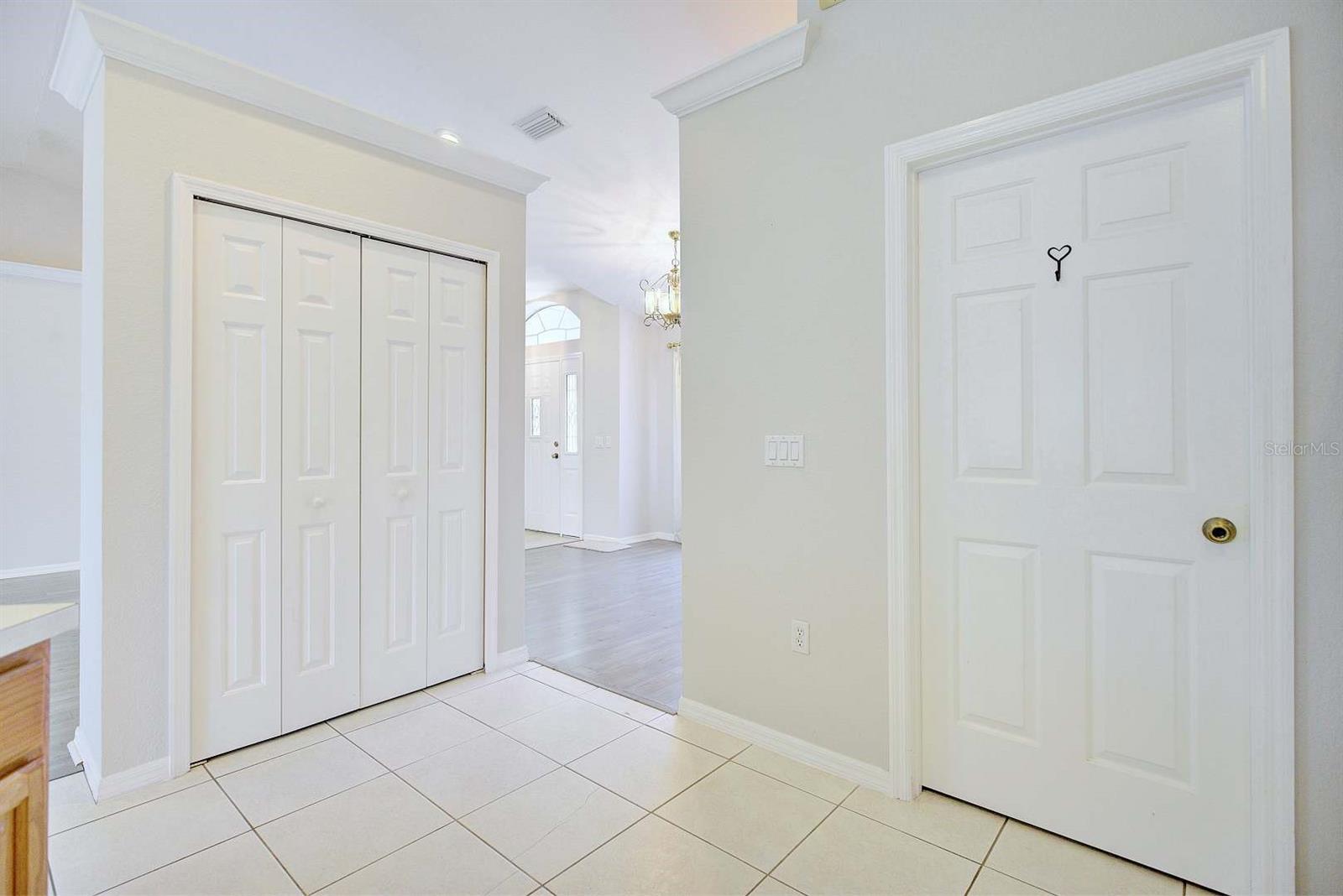 4253 Cremona Dr Property Photo 20