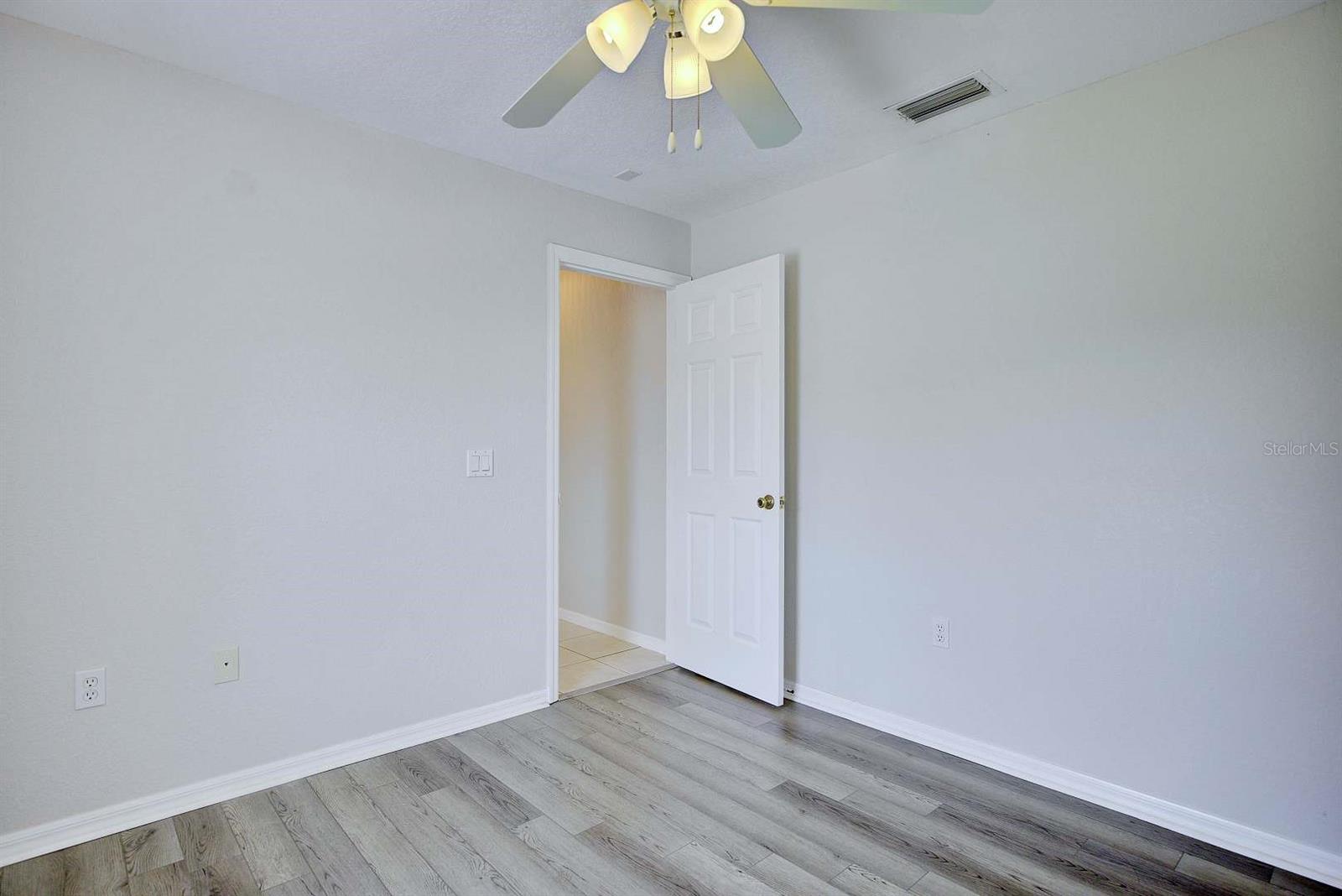 4253 Cremona Dr Property Photo 29