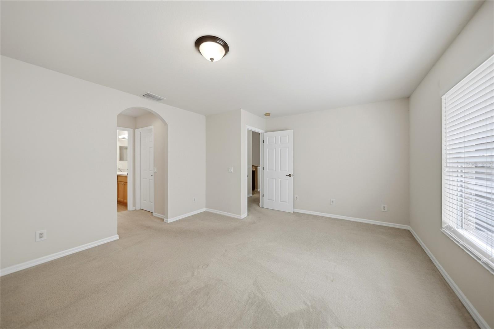 1516 Westover St Property Photo 13