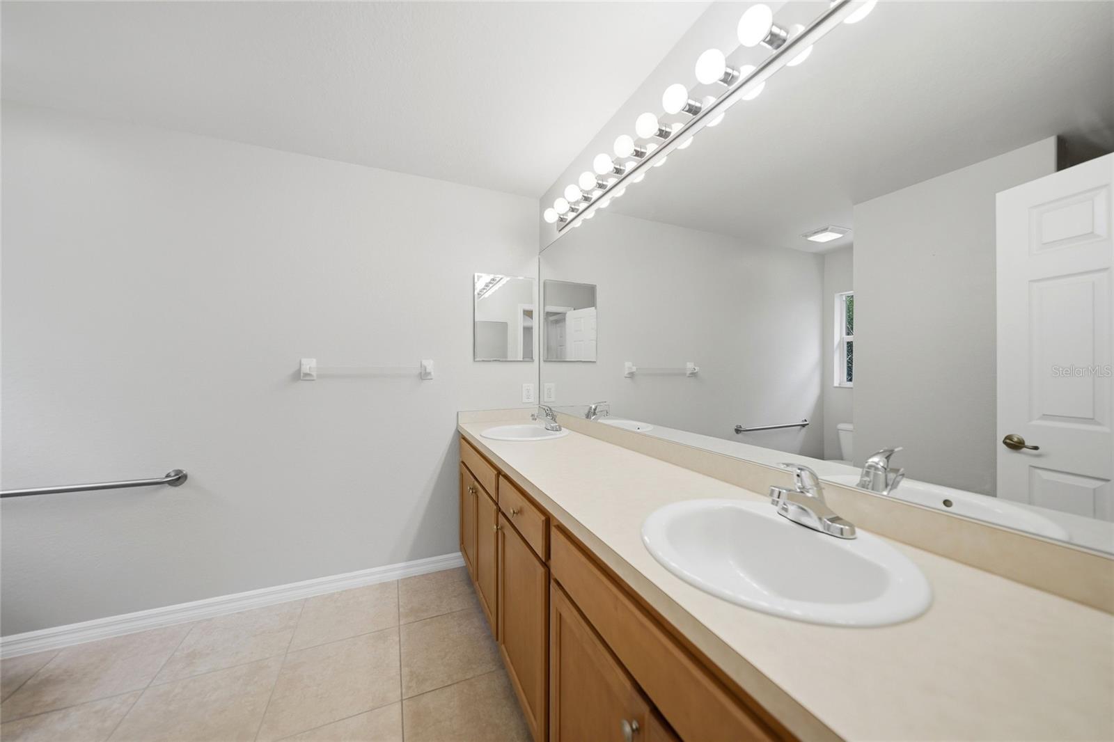 1516 Westover St Property Photo 15