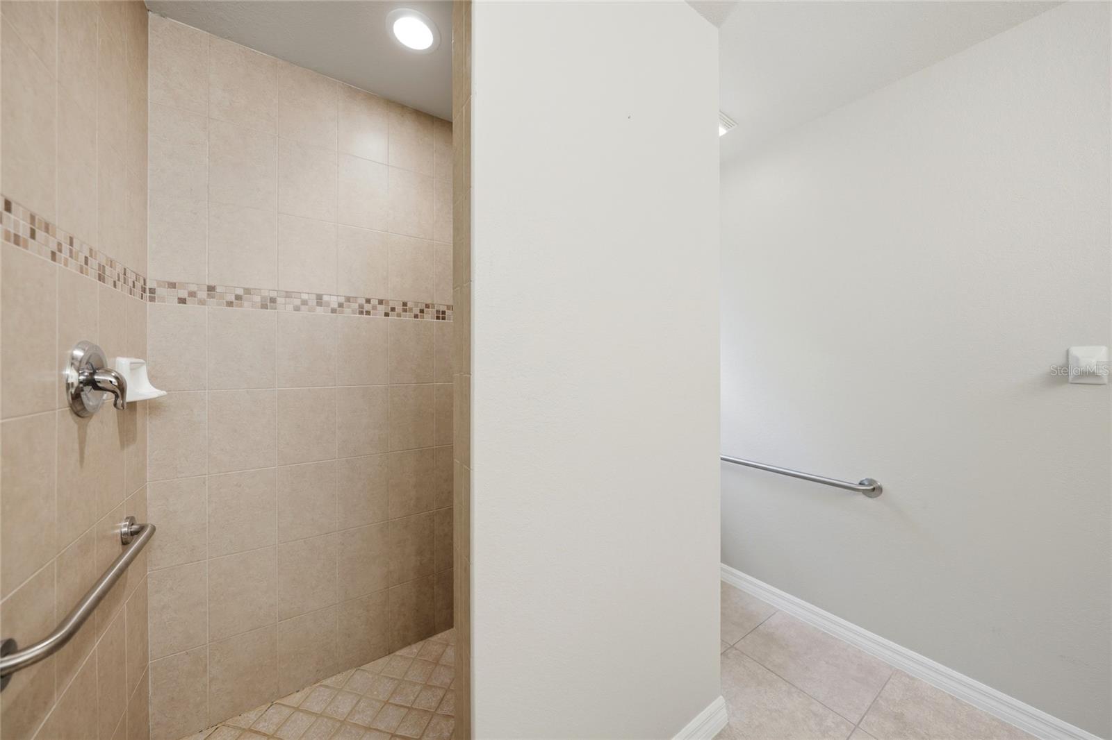 1516 Westover St Property Photo 17