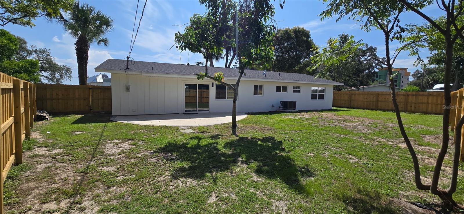 965 Vignoles Ave Ne #1 Property Photo 2