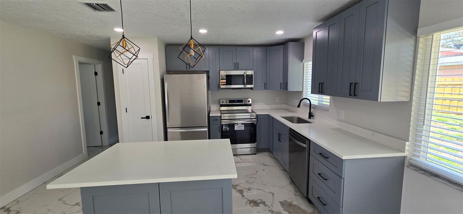 965 Vignoles Ave Ne #1 Property Photo 4