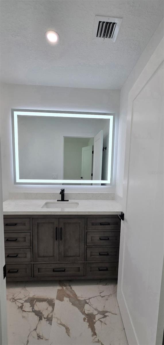 965 Vignoles Ave Ne #1 Property Photo 6