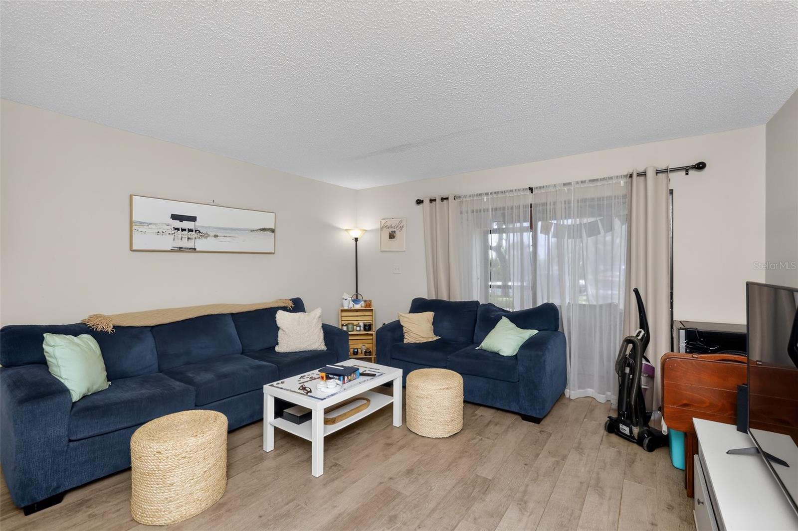 2650 Countryside Blvd #b104 Property Photo 3