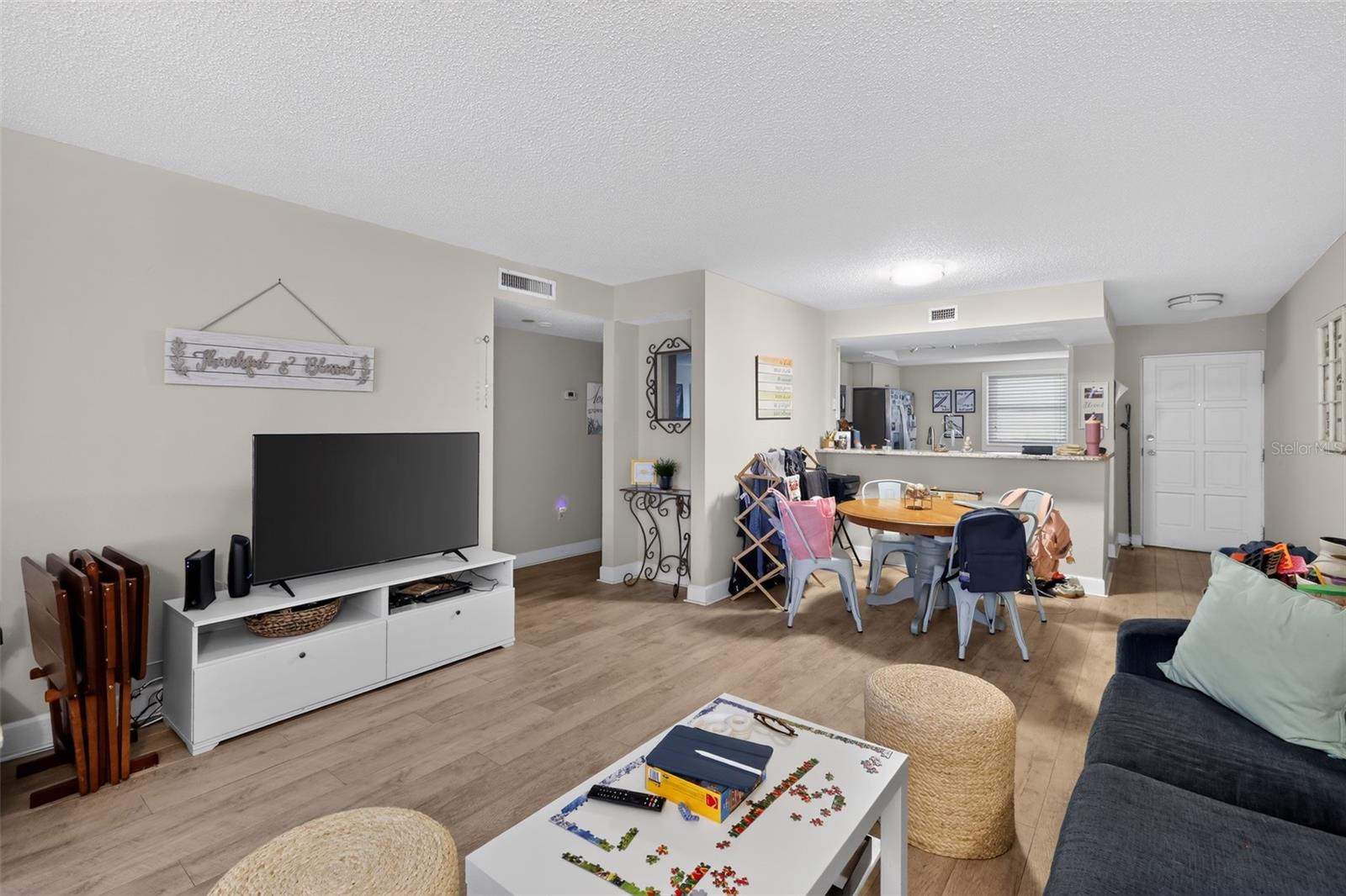 2650 Countryside Blvd #b104 Property Photo 12