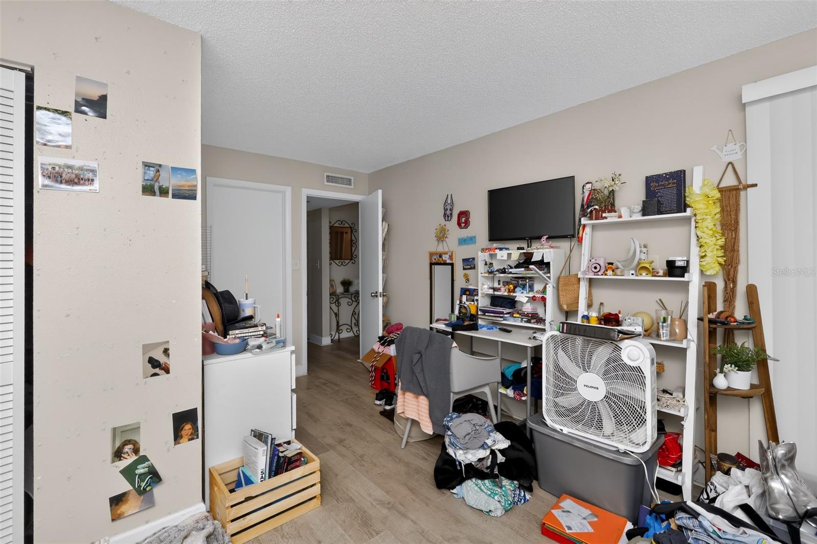 2650 Countryside Blvd #b104 Property Photo 13