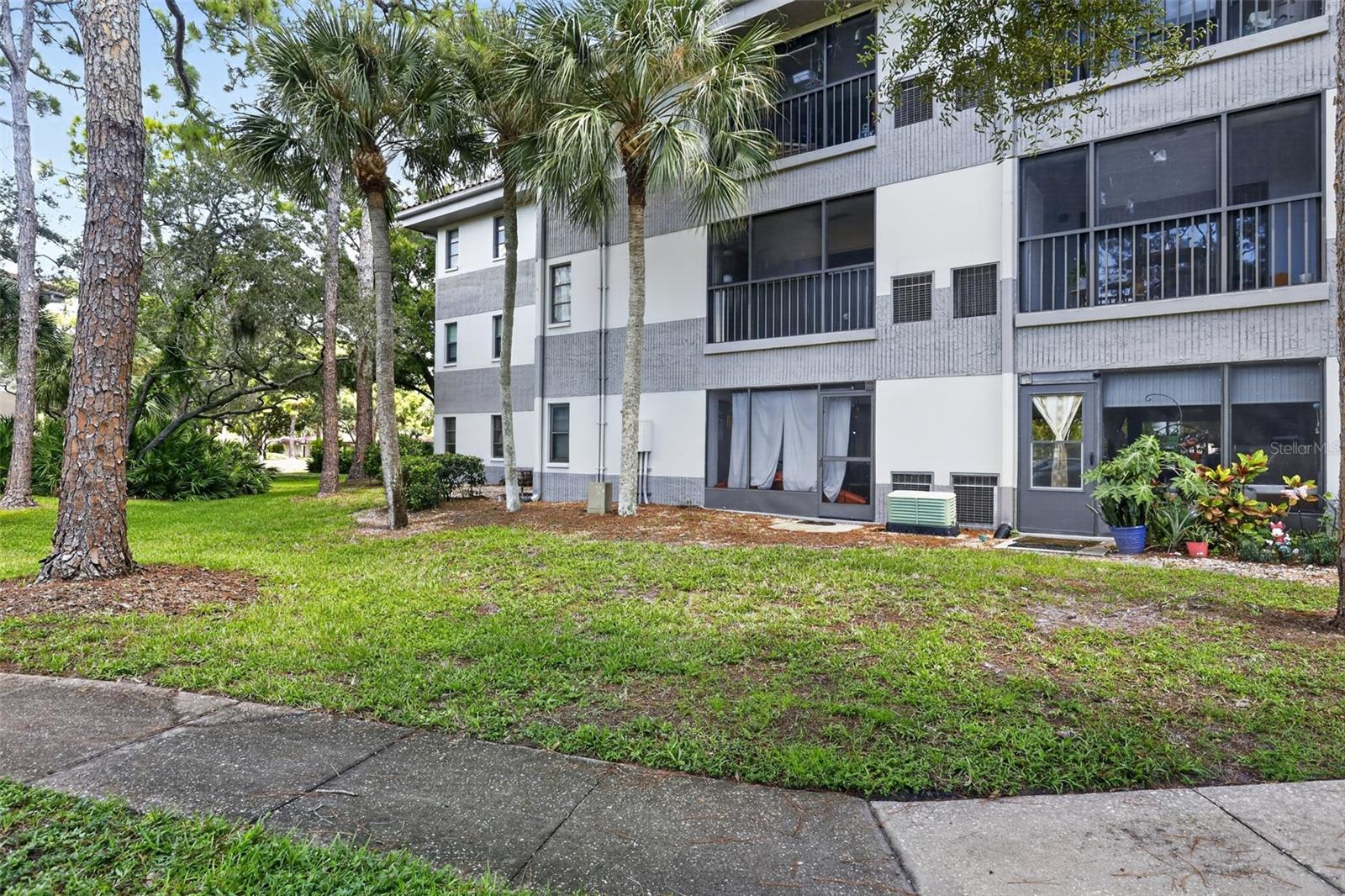 2650 Countryside Blvd #b104 Property Photo 23