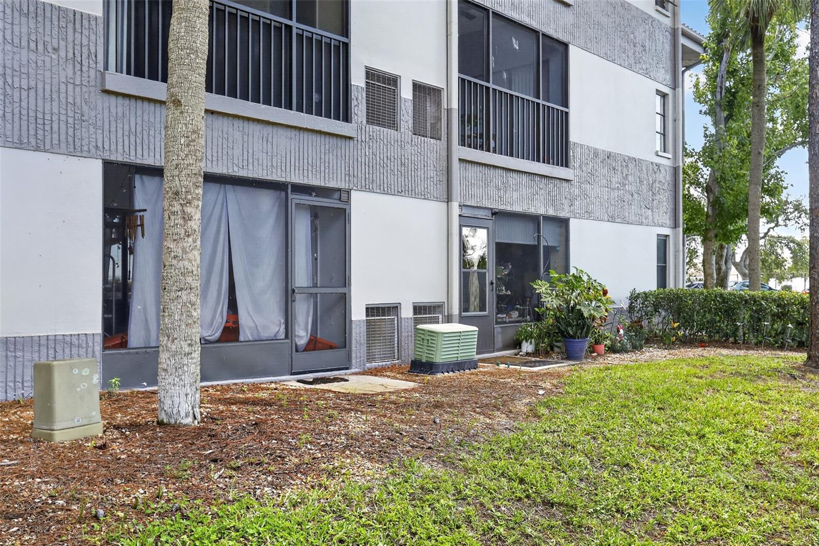 2650 Countryside Blvd #b104 Property Photo 26