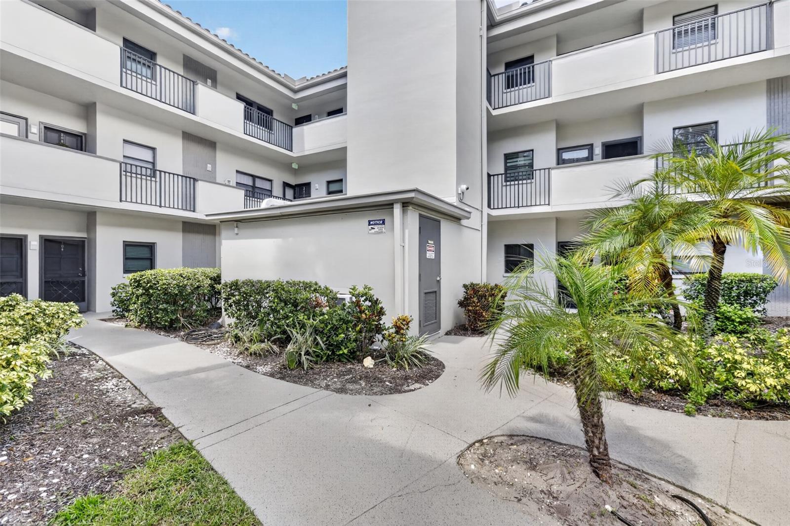 2650 Countryside Blvd #b104 Property Photo 30