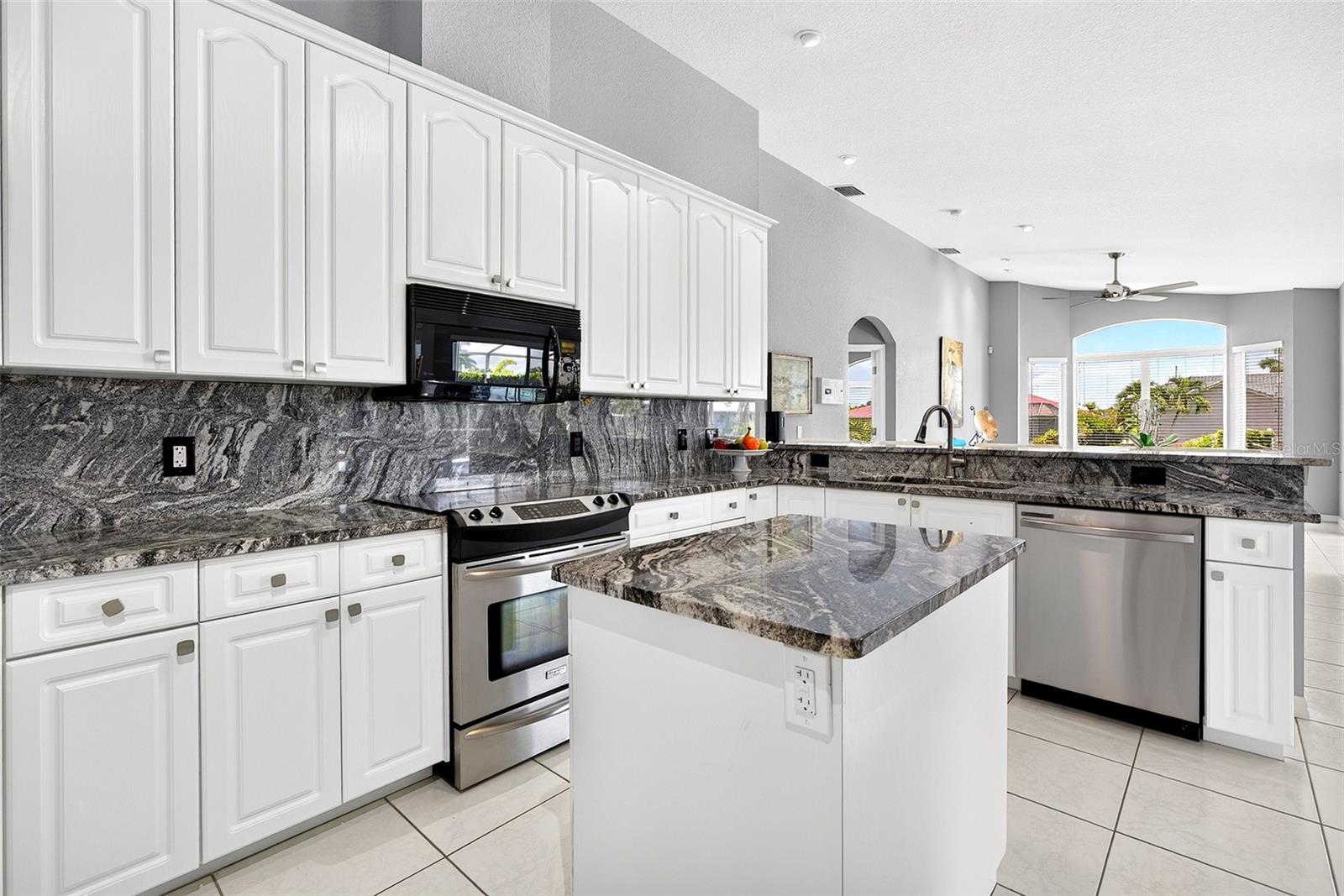 1552 Aqui Esta Dr Property Photo 17