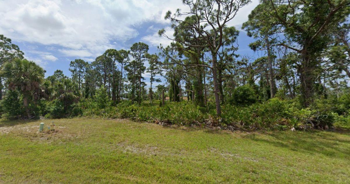 103 Glades Dr Property Photo 3