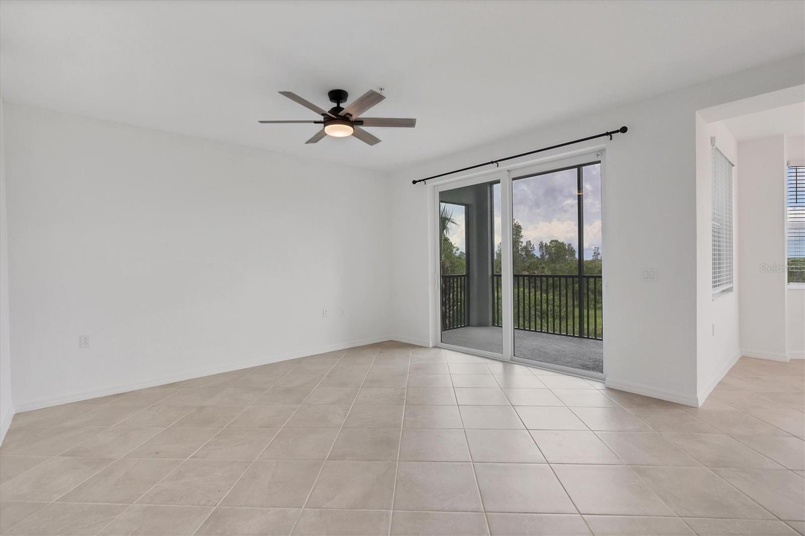 14161 Heritage Landing Blvd #1123 Property Photo 6