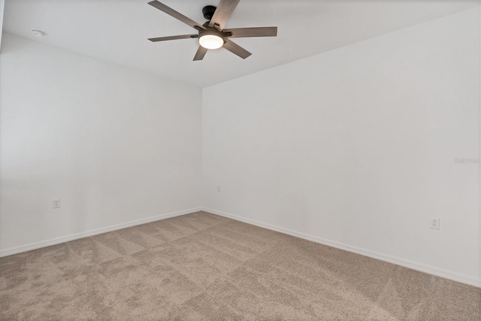 14161 Heritage Landing Blvd #1123 Property Photo 17