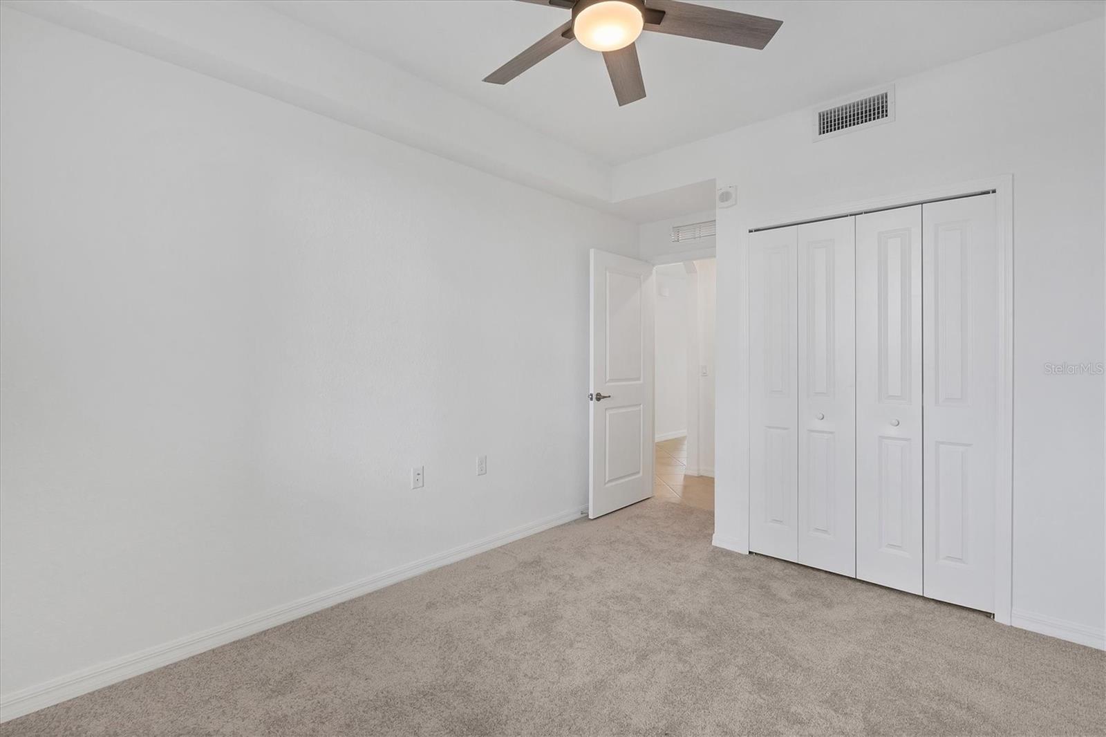 14161 Heritage Landing Blvd #1123 Property Photo 22