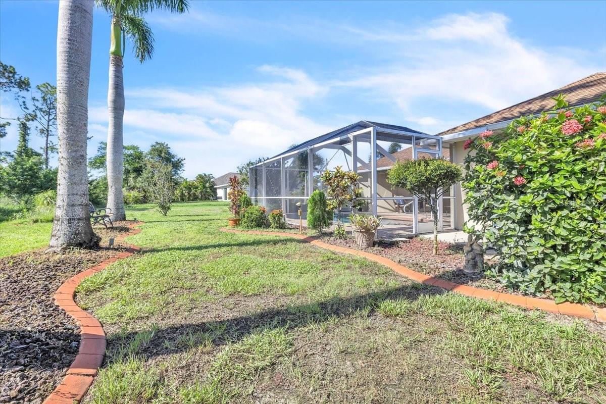 142 Australian Dr Property Photo 35