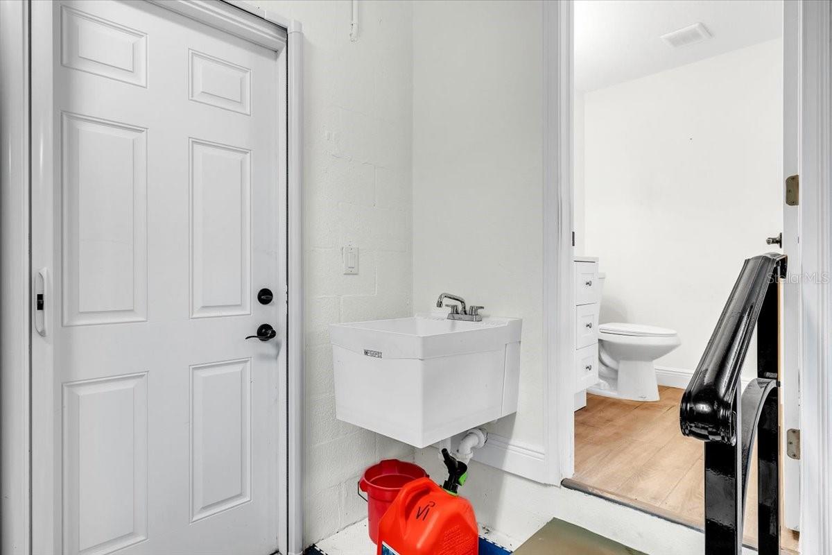 142 Australian Dr Property Photo 43