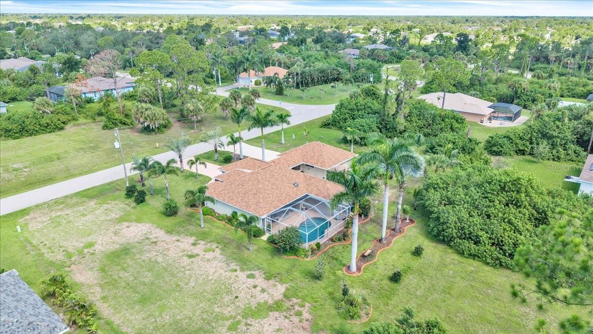 142 Australian Dr Property Photo 45