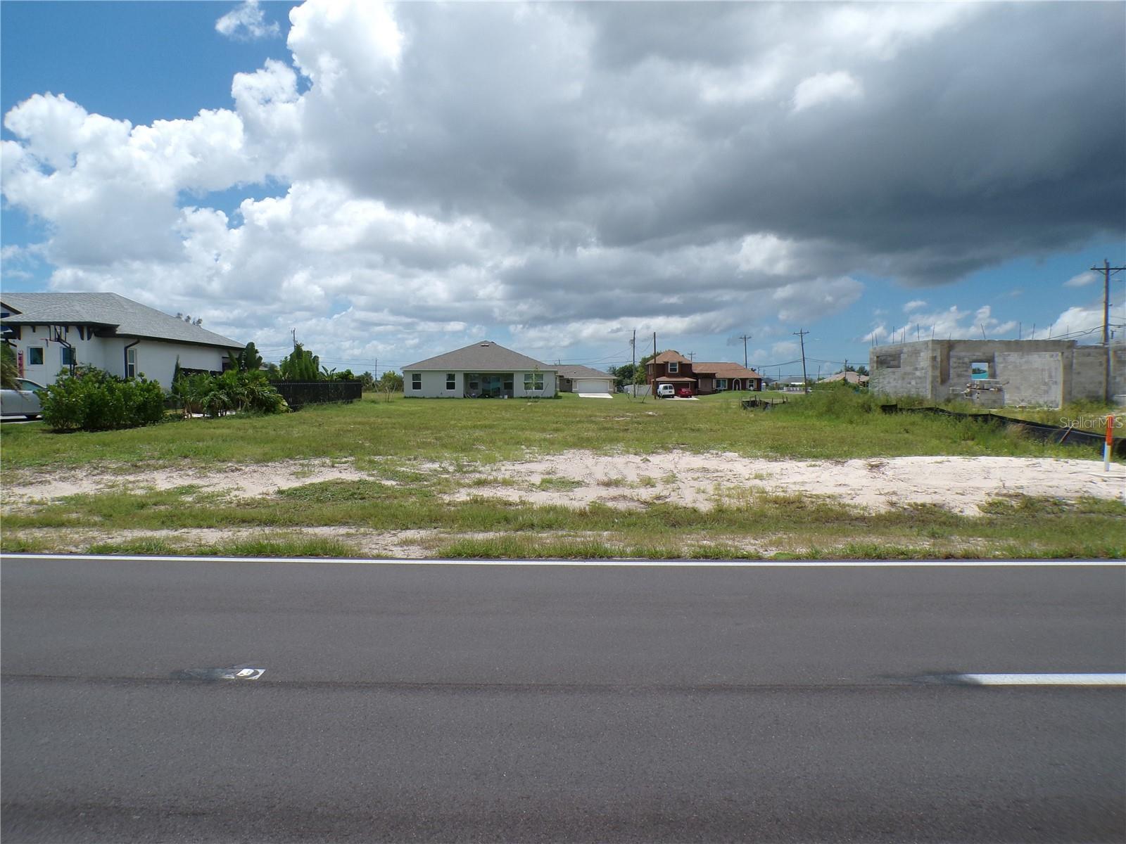 420 Diplomat Pkwy E Property Photo
