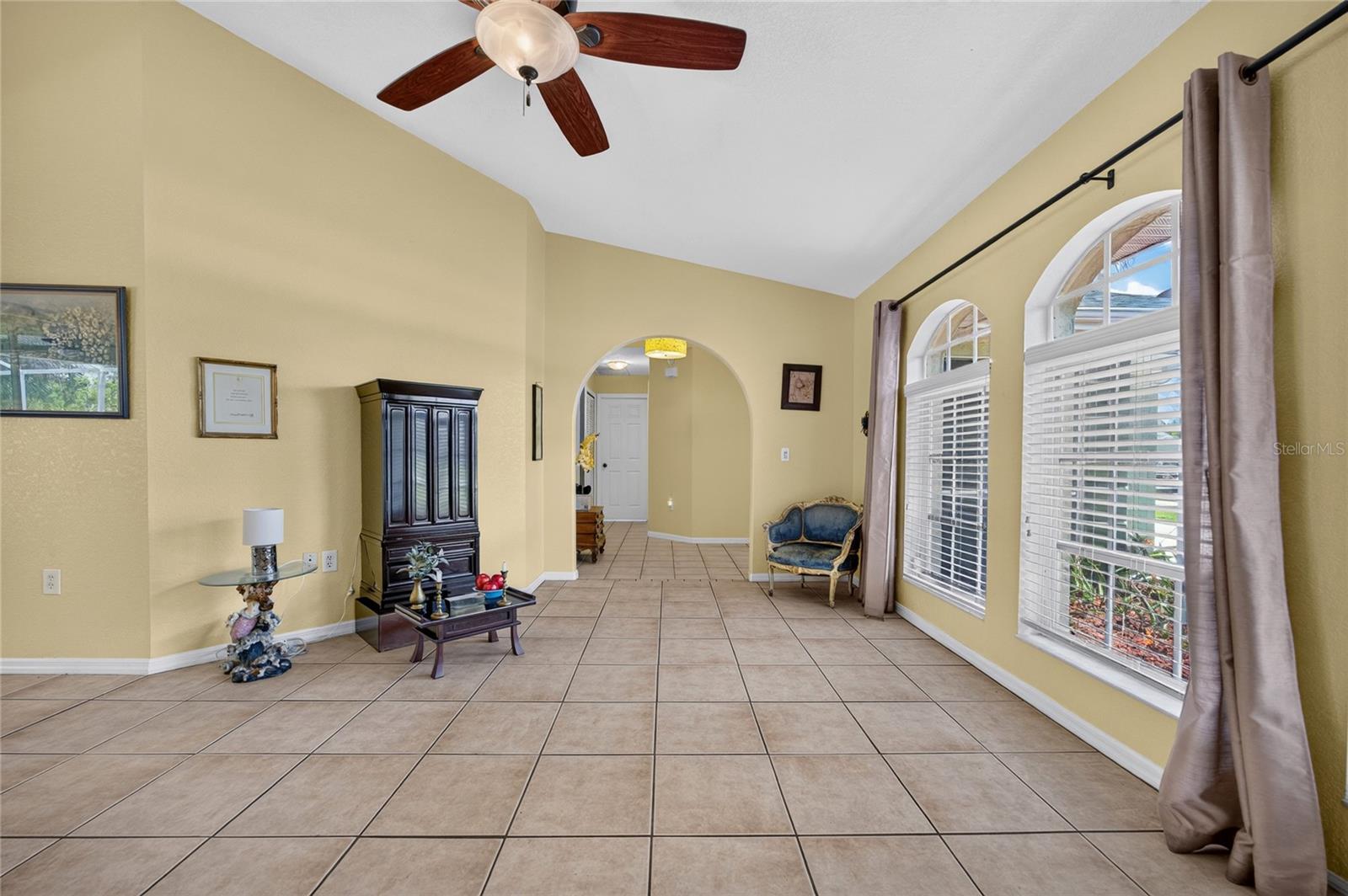 86 Santarem Cir Property Photo 6