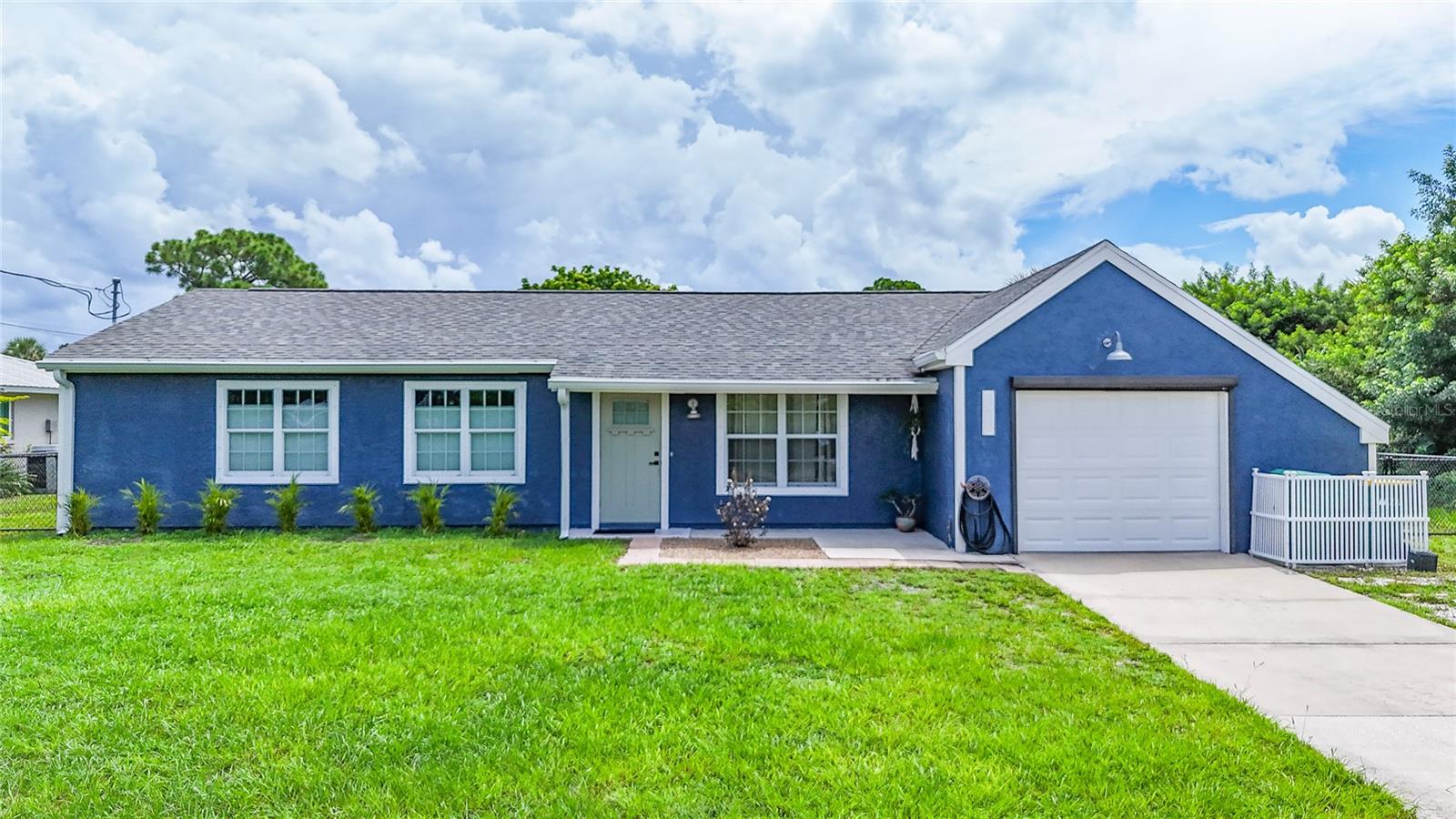 2016 PELLAM BLVD Property Photo 1